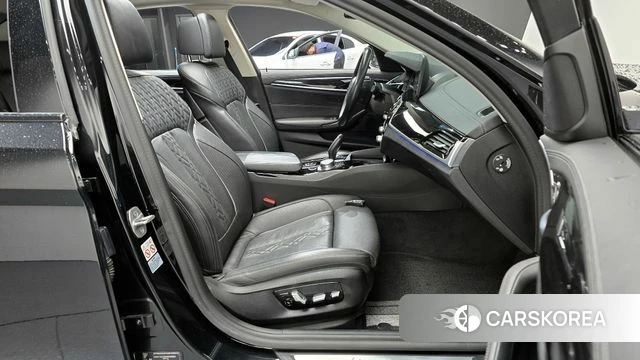 BMW 5 Series (G30) id 3840162 из Кореи 20