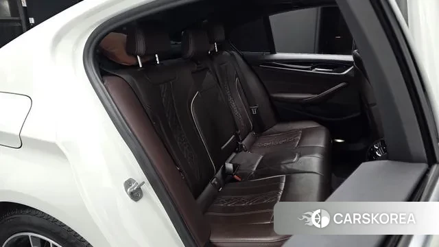 BMW 5 Series (G30) id 3525085 из Кореи 20