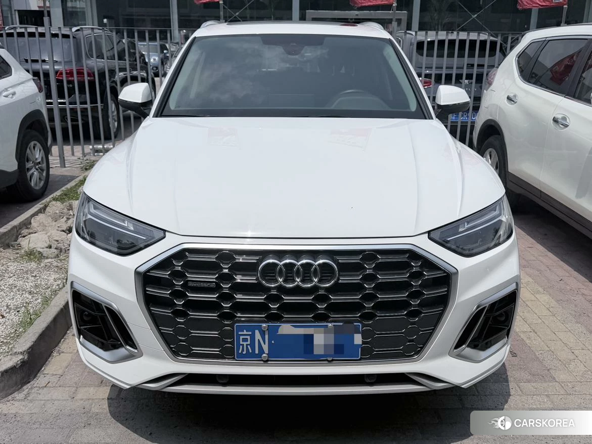 Audi Q5L id 4405842 из Китая 13