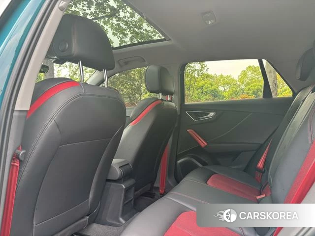 Audi Q2L id 4209976 из Китая 18