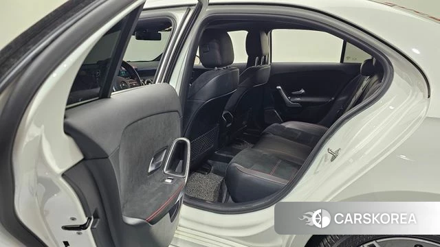 Mercedes-Benz A-Class W177 id 4281869 из Кореи 31