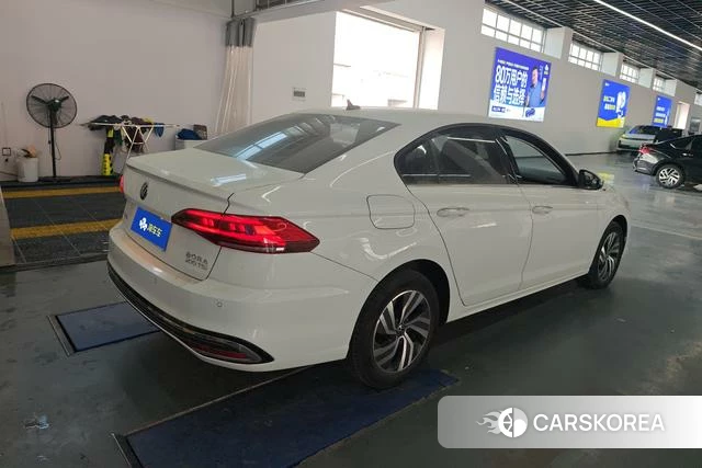 Volkswagen Bora id 4271354 из Китая 17