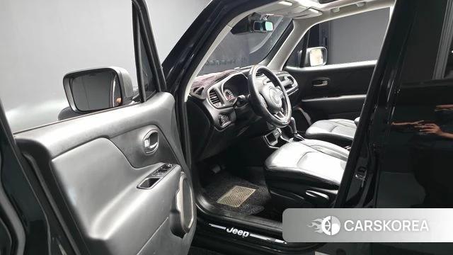Jeep Renegade id 4603910 из Кореи 20