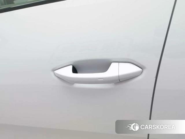 Audi Q5 e-tron id 3969106 из Китая 25