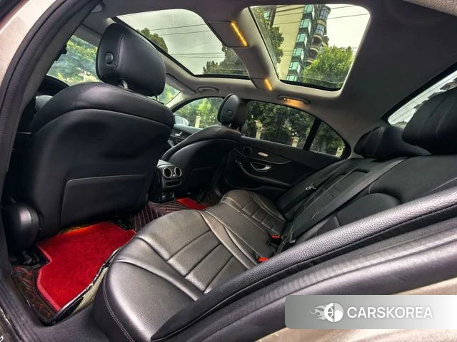 Mercedes-Benz Class C id 4276389 из Китая 11