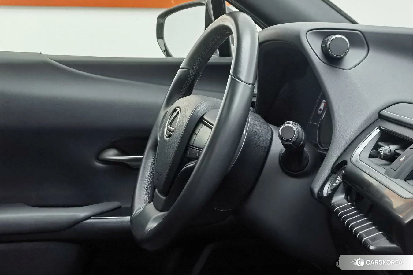 Lexus UX id 4454226 из Китая 24