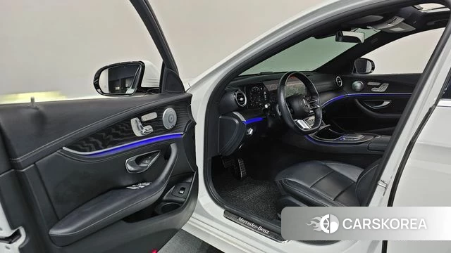 Mercedes-Benz E-Class W213 id 4671950 из Кореи 36