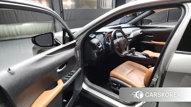 Lexus UX250h id 3330421 из Кореи 20