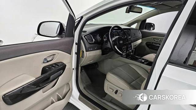 Kia All New Carnival id 4459753 из Кореи 20