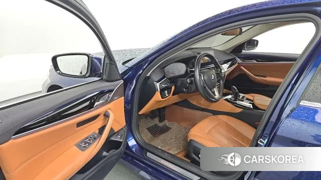 BMW 5 Series (G30) id 3238734 из Кореи 20