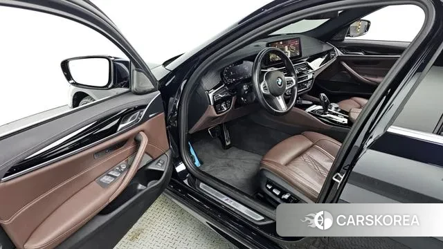 BMW 5 Series (G30) id 3758935 из Кореи 20