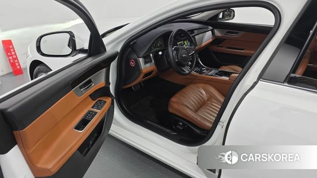 Jaguar XF (X260) id 4615120 из Кореи 35