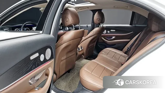 Mercedes-Benz E-Class W213 id 3641591 из Кореи 20