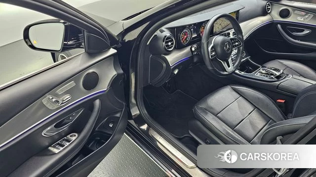 Mercedes-Benz E-Class W213 id 4633127 из Кореи 31