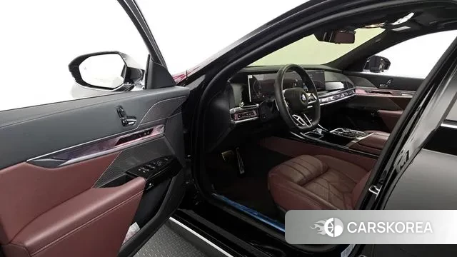 BMW 7 Series (G70) id 3517556 из Кореи 20