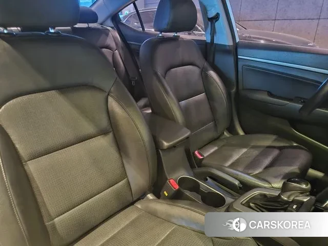 Hyundai Avante AD id 3284525 из Кореи 19