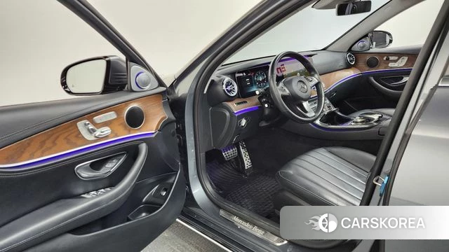 Mercedes-Benz E-Class W213 id 4873474 из Кореи 31