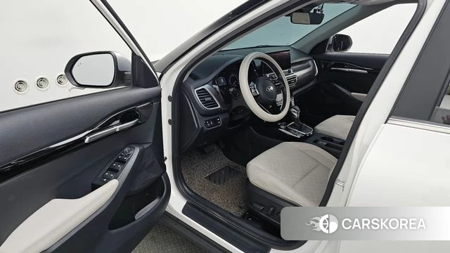 Kia Seltos id 4283919 из Кореи 31