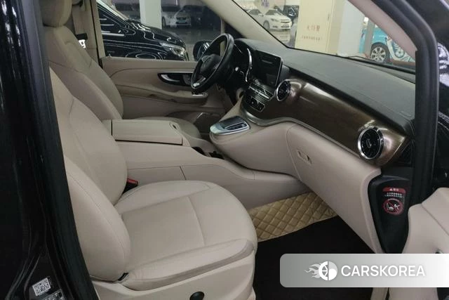 Mercedes-Benz V-class id 4257888 из Китая 17