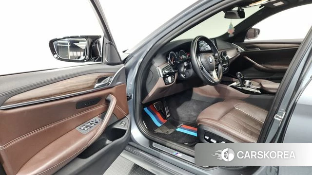 BMW 5 Series (G30) id 4465667 из Кореи 35