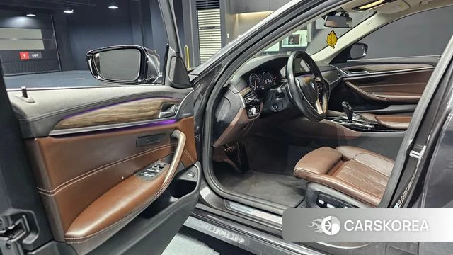 BMW 5 Series (G30) id 3936881 из Кореи 20