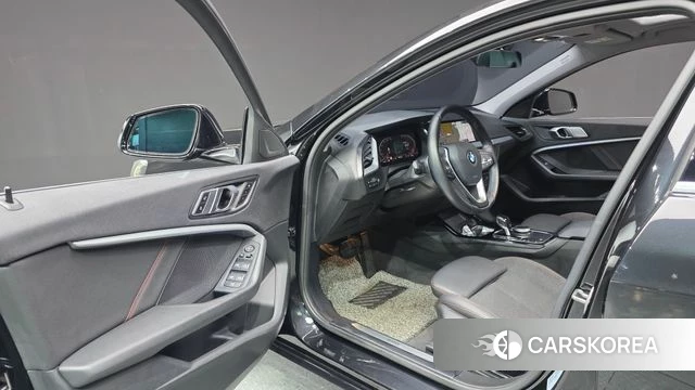 BMW 1 Series (F40) id 3860612 из Кореи 20