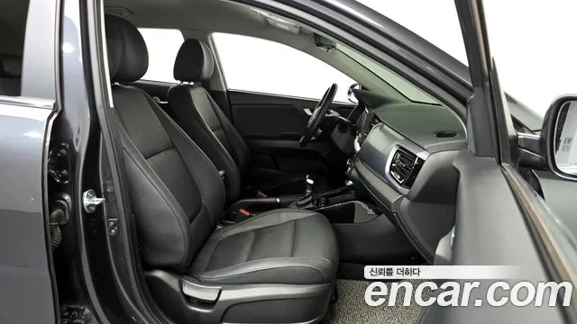 Kia Stonic id 2733619 из Кореи 20