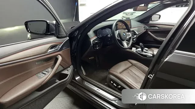 BMW 5 Series (G30) id 3741589 из Кореи 20