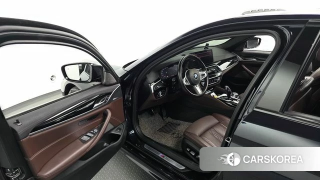 BMW 5 Series (G30) id 4202199 из Кореи 20