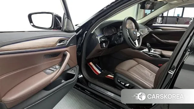 BMW 5 Series (G30) id 3246629 из Кореи 20