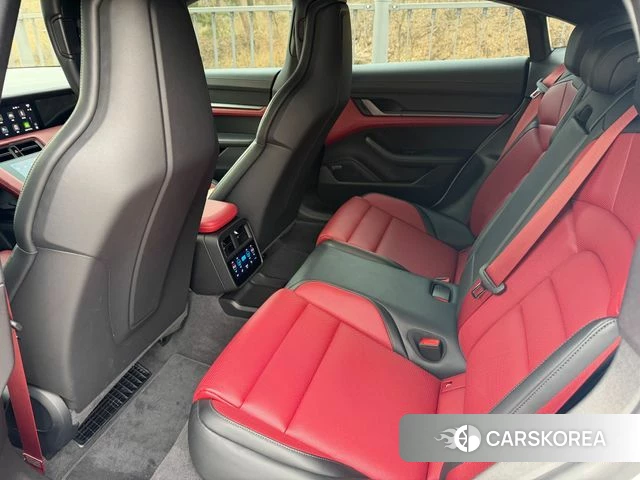 Porsche Taycan id 3876705 из Кореи 11