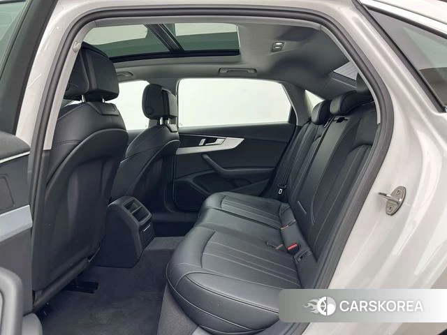 Audi A4L id 3957770 из Китая 32