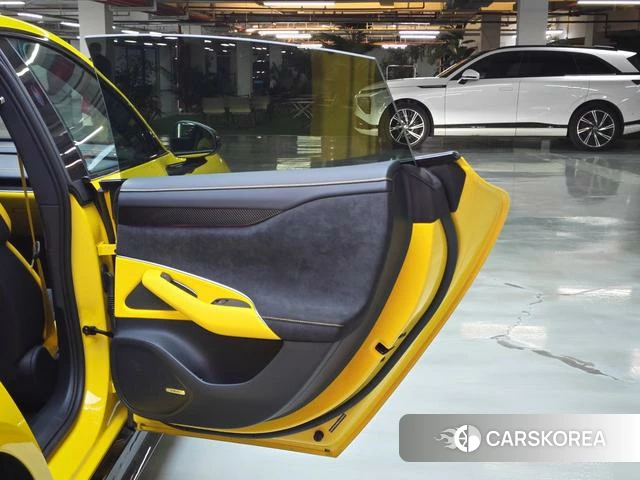 Xiaomi Car Xiaomi SU7 Ultra id 3908772 из Китая 21