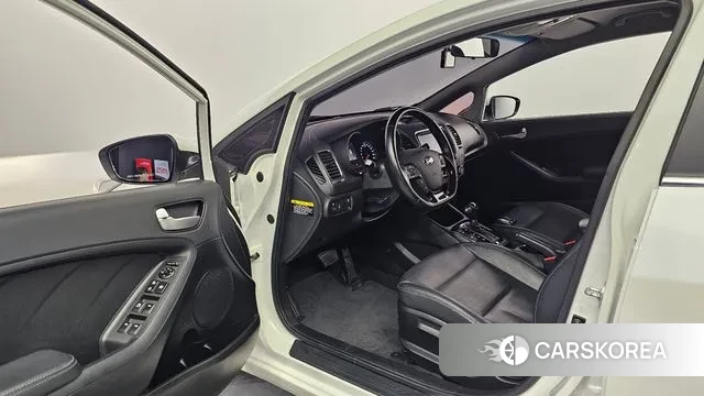 Kia The New K3 id 3259623 из Кореи 20