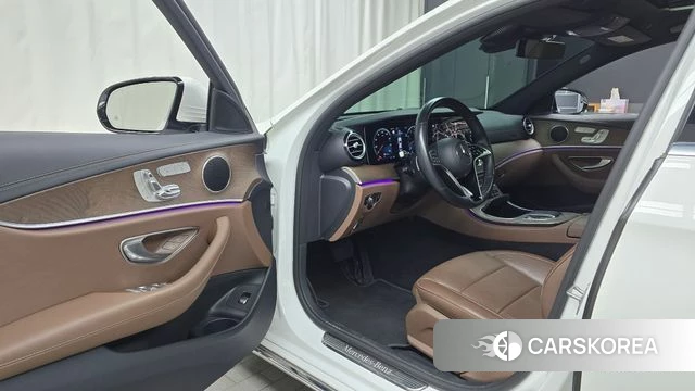Mercedes-Benz E-Class W213 id 3878429 из Кореи 20