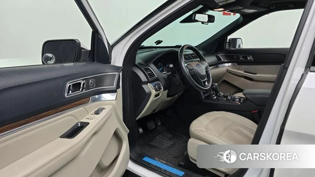 Ford Explorer id 4794691 из Кореи 32