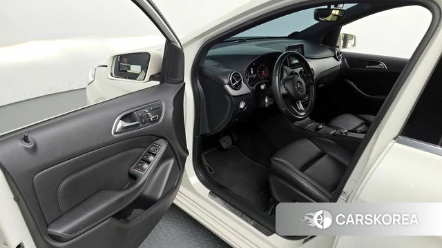 Mercedes-Benz B-Class W246 id 4403531 из Кореи 30