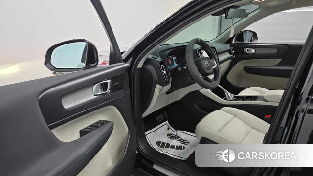 Volvo XC40 id 4524125 из Кореи 34