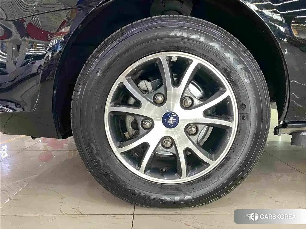 Ford Touruiou id 4686078 из Китая 18