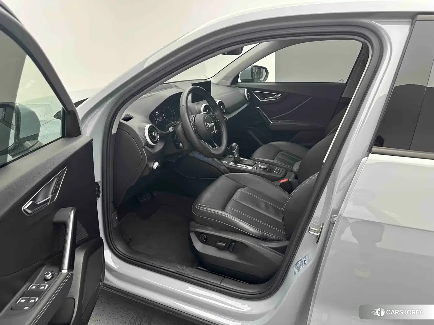 Audi Q2L id 4659823 из Китая 19