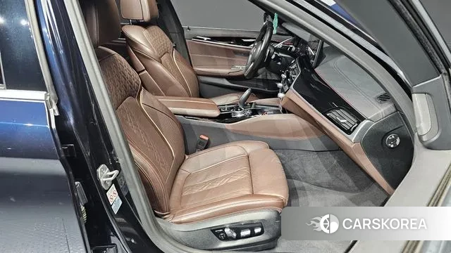 BMW 5 Series (G30) id 3378631 из Кореи 20