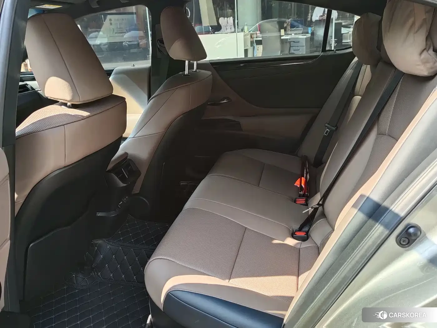 Lexus ES id 4654532 из Китая 18