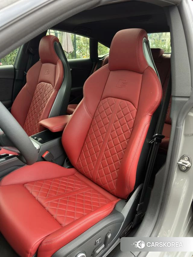 Audi S5 id 4348953 из Китая 25