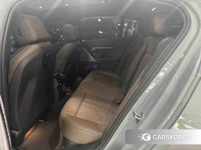 BMW 5 Series (G60) id 4200706 из Кореи 17