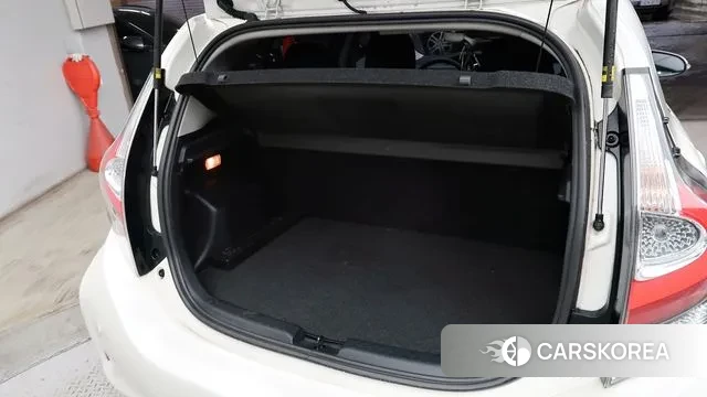 Toyota Prius C id 3742640 из Кореи 20