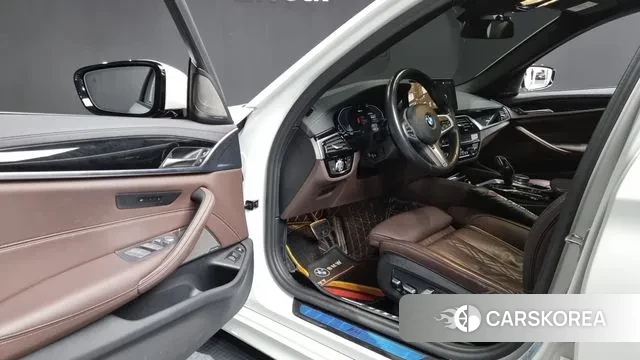 BMW 5 Series (G30) id 3493416 из Кореи 20