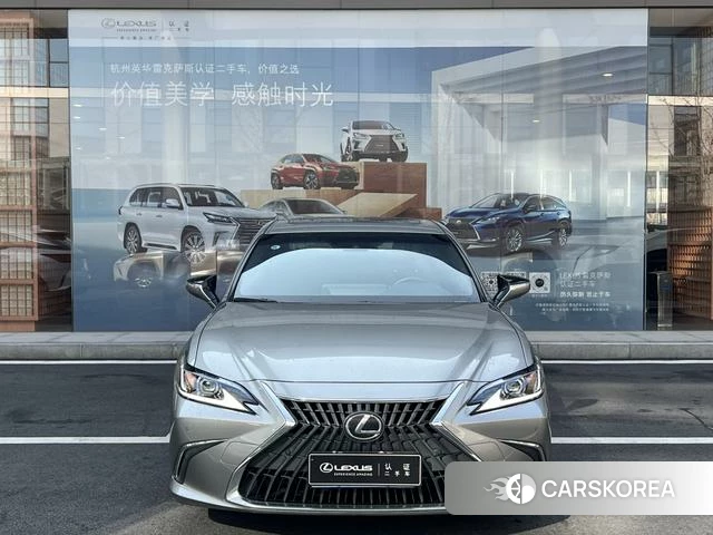 Lexus ES id 4276290 из Китая 10