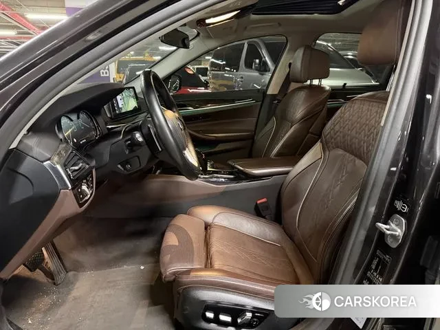 BMW 5 Series (G30) id 3732878 из Кореи 20