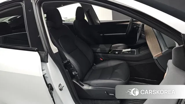 Tesla Model Y id 3644838 из Кореи 20