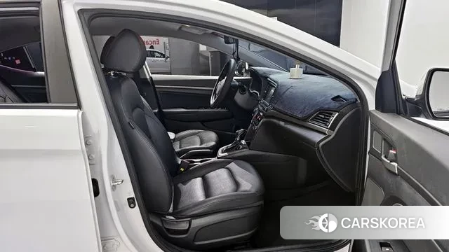 Hyundai Avante AD id 2981955 из Кореи 20